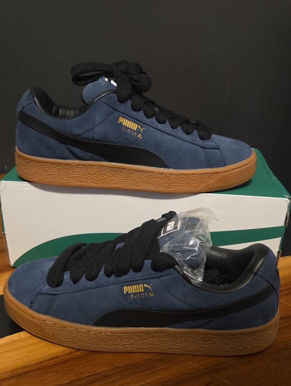 Puma Navy Suede Sneakers with Gum Sole Men's Size 9 NWT